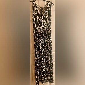 LDS SIZE M MAXI DRESSS FROM MILLY IN BLACK & WHITE IN EXCELLENT CONDITION!!!!